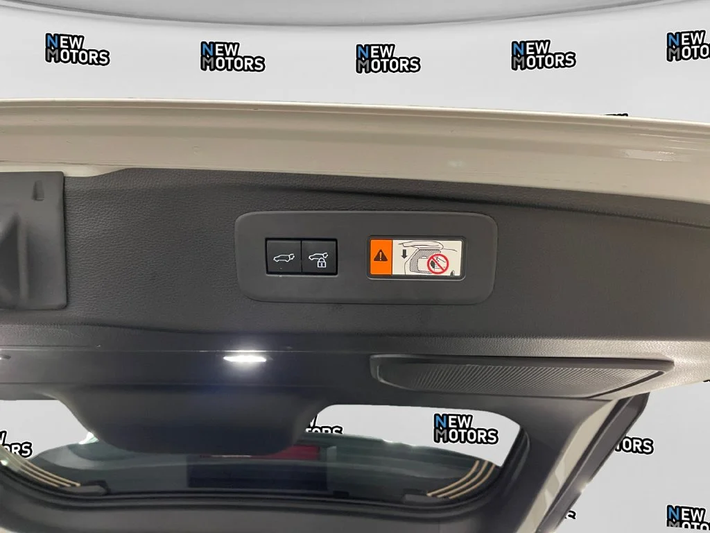 Used 2026 Pearl Toyota Base image 17