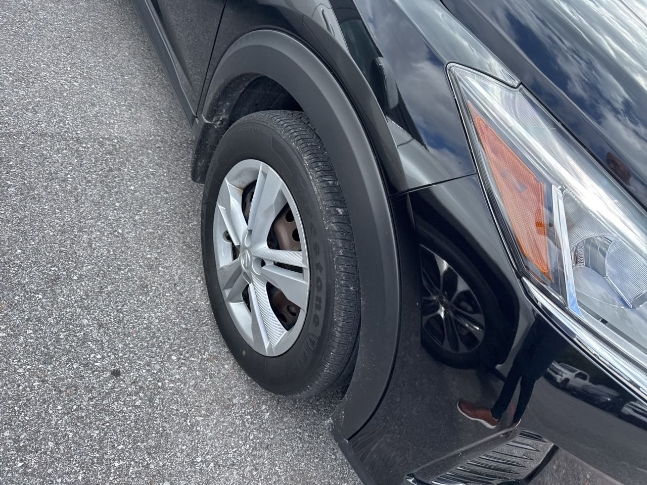 Used 2022 Black Nissan S image 4