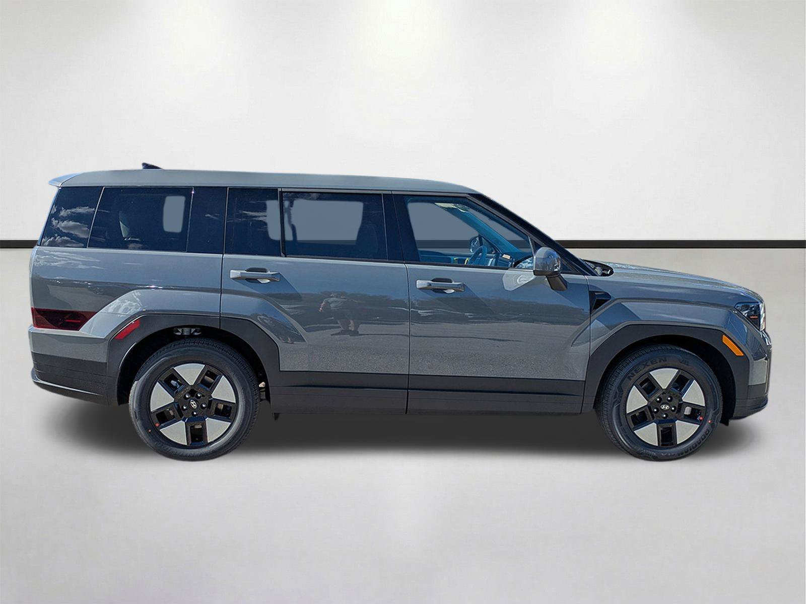 New 2026 Hampton Gray Hyundai SE image 43