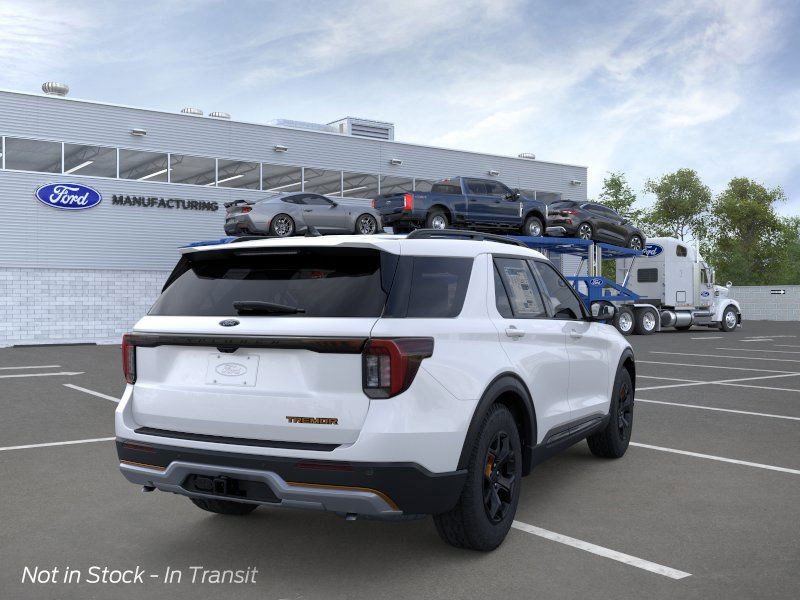 New 2026 Star White Metallic Tri-Coat Ford Tremor image 8