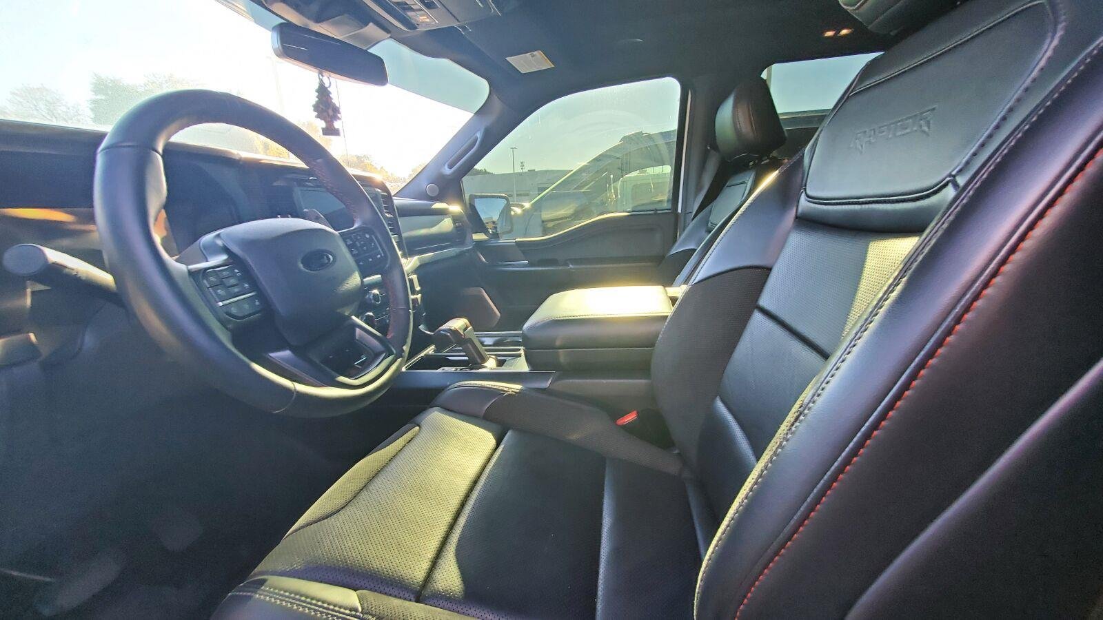 Used 2025 Oxford White Ford Raptor image 3