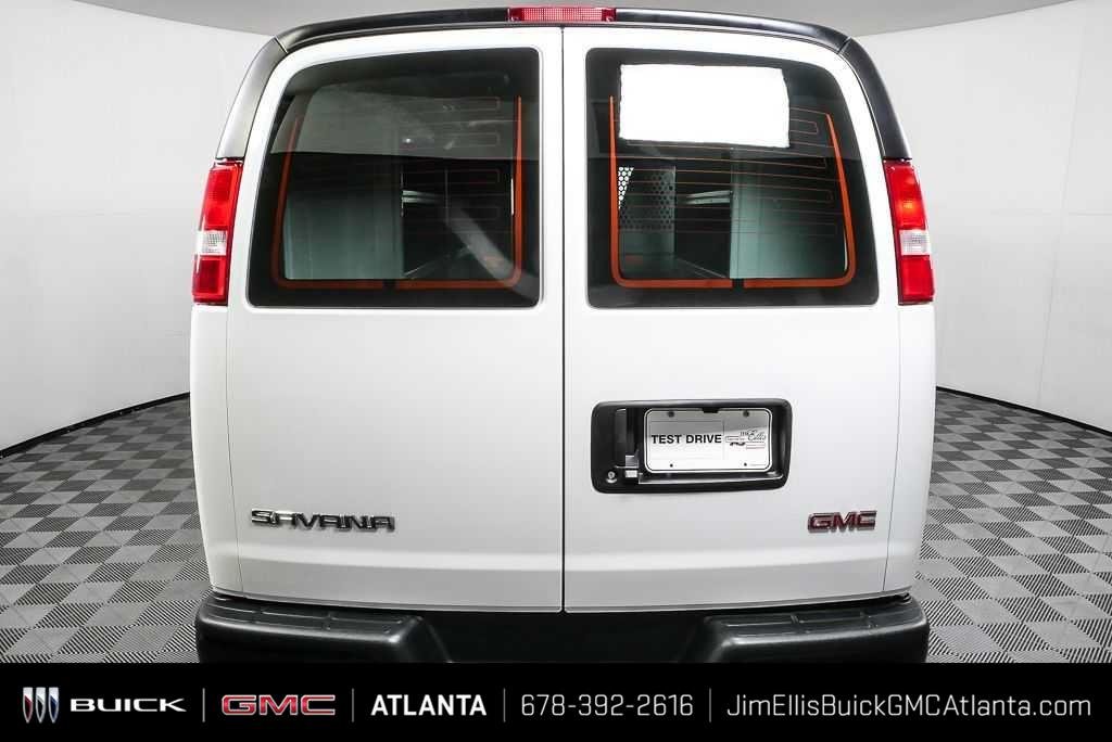 New 2025 Summit White GMC Work Van image 24