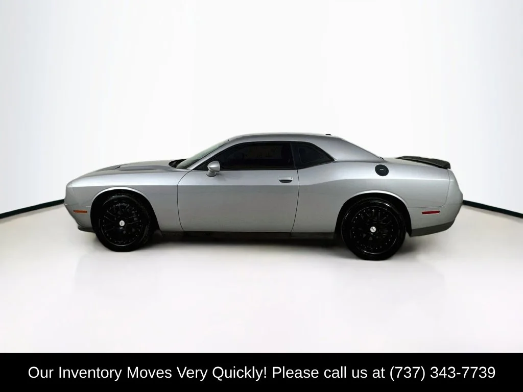 Used 2016 Billet Clearcoat Dodge SXT image 4