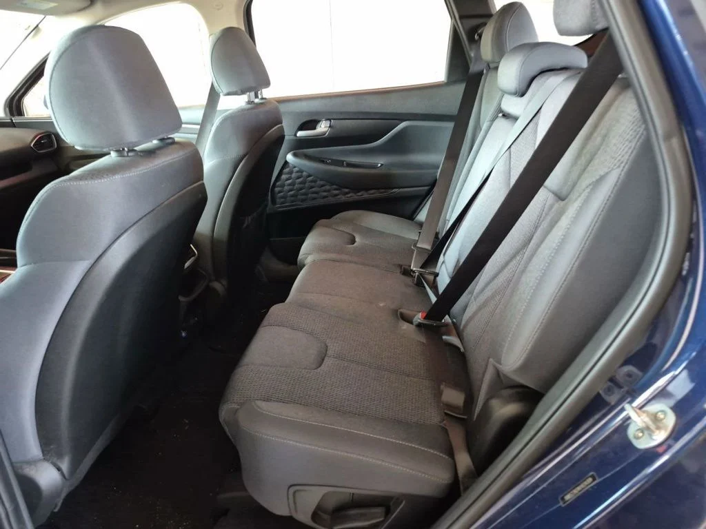 Used 2019 Blue Hyundai SE image 9