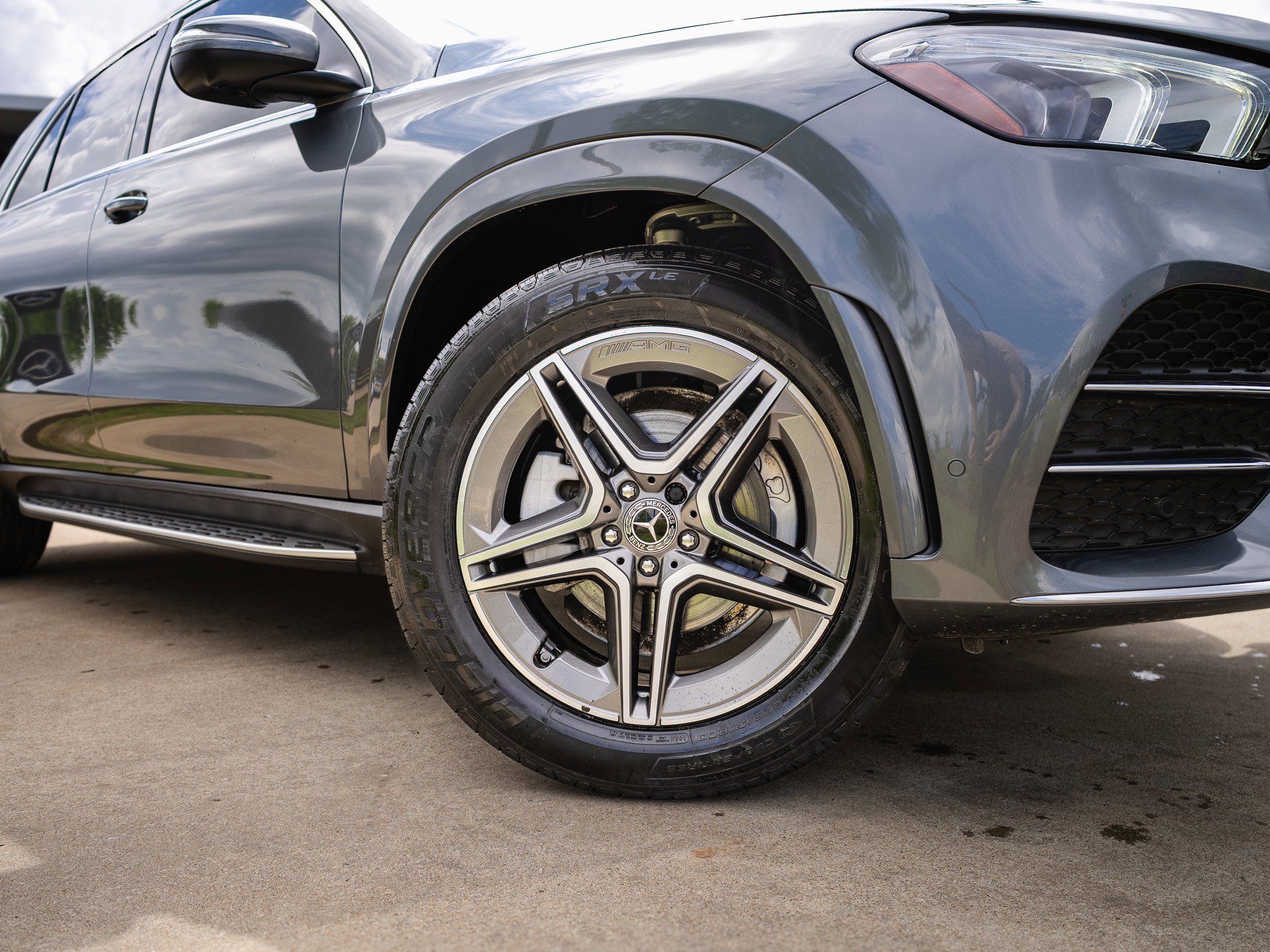 Used 2022 Gray Metallic Mercedes-Benz GLE 350 image 2