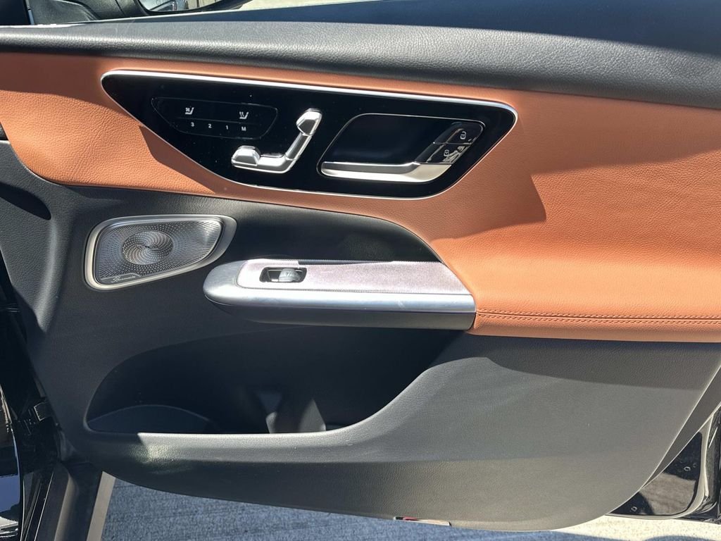 2025 Mercedes-Benz GLC Base - Photo 10