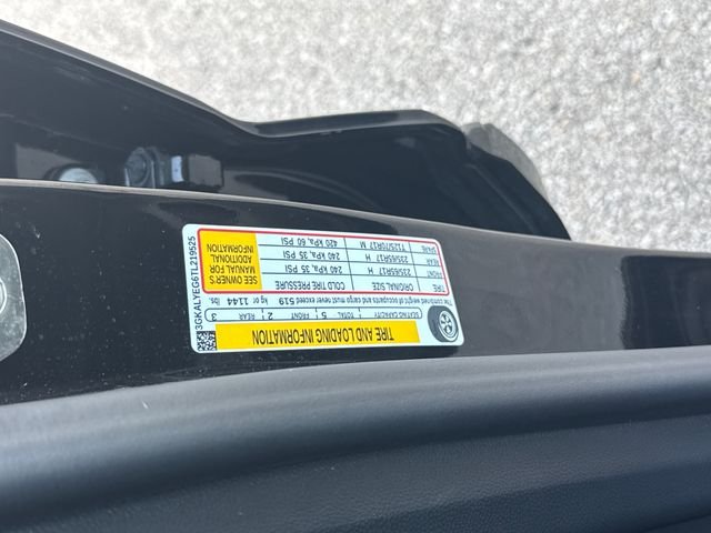 Used 2026 Black GMC AT4 image 21