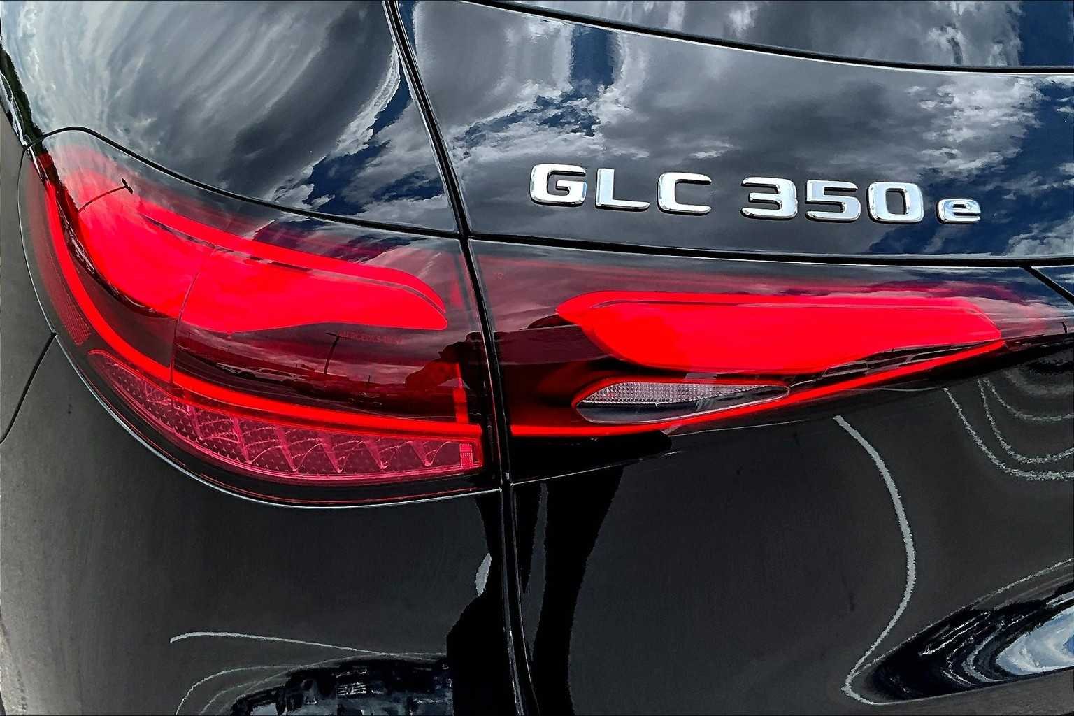 2025 Mercedes-Benz GLC Base - Photo 14
