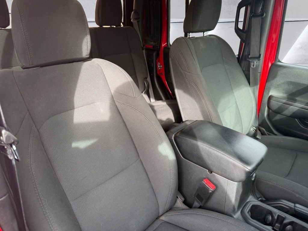 Used 2023 Red Jeep Sport S image 23