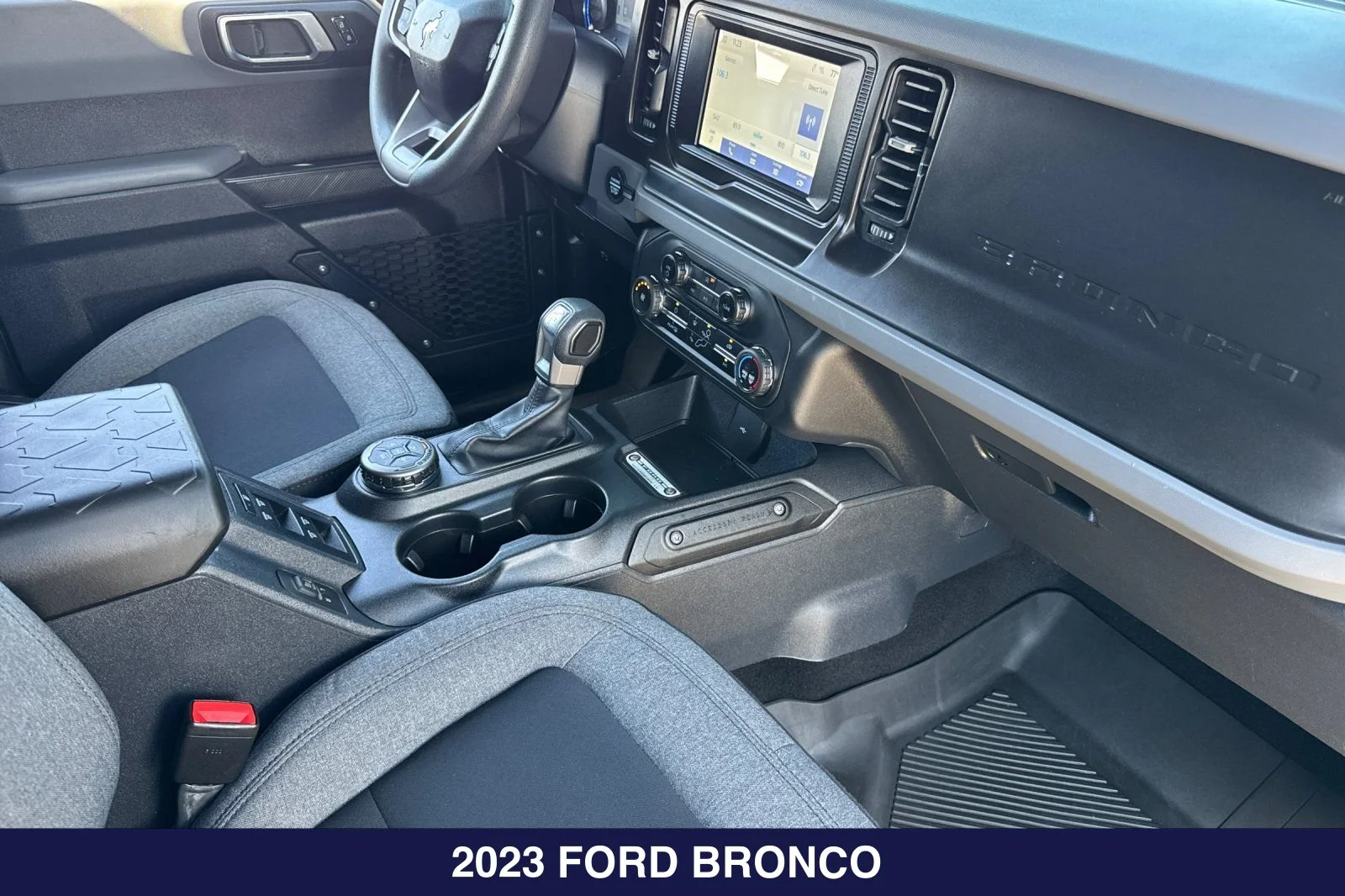 Used 2023 Blue Ford Base image 17