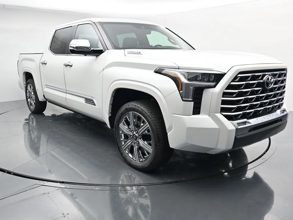 New 2026 Wind Chill Pearl <sup>1</sup> Toyota Tundra Capstone image 2