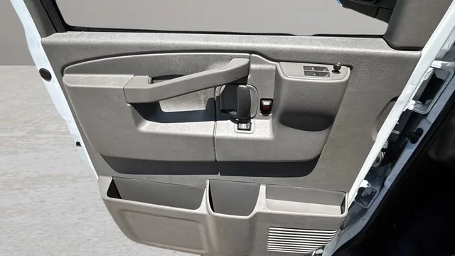 Used 2025 Summit White GMC Work Van image 20
