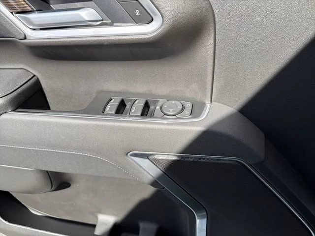New 2026 Summit White GMC SLE image 21