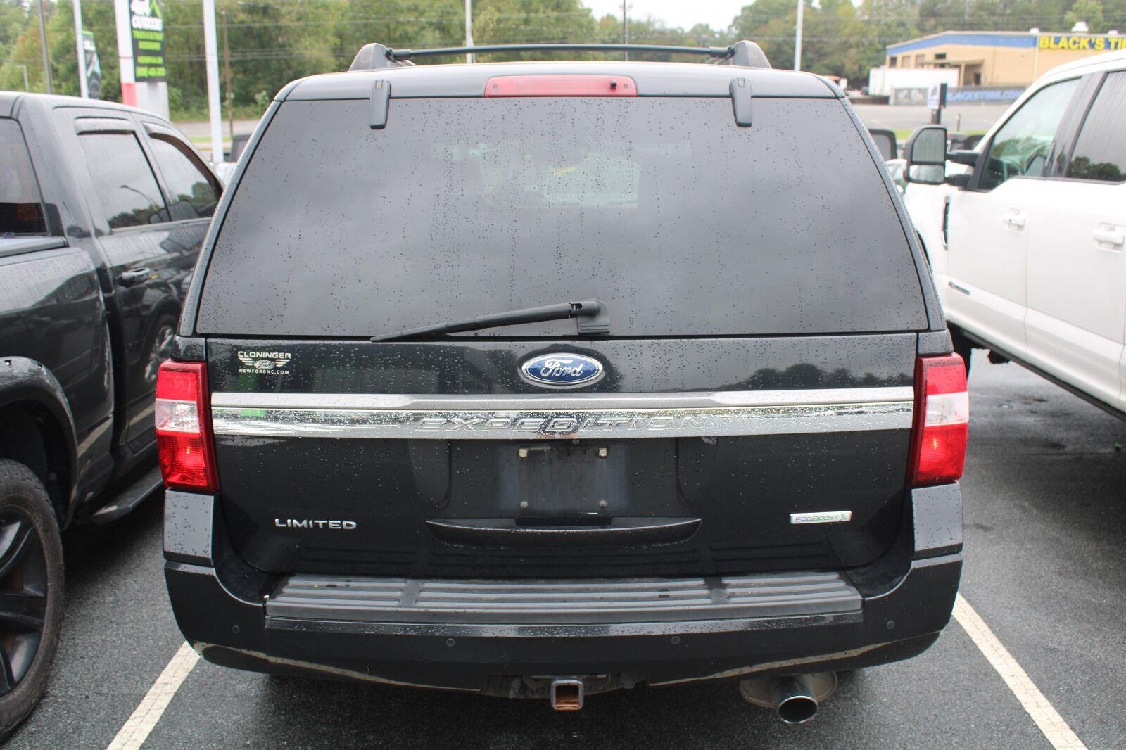 Used 2015 Tuxedo Black Metallic Ford Limited image 7