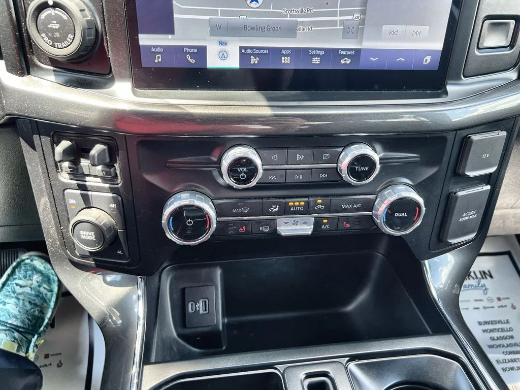 Used 2023 White Ford XLT image 19