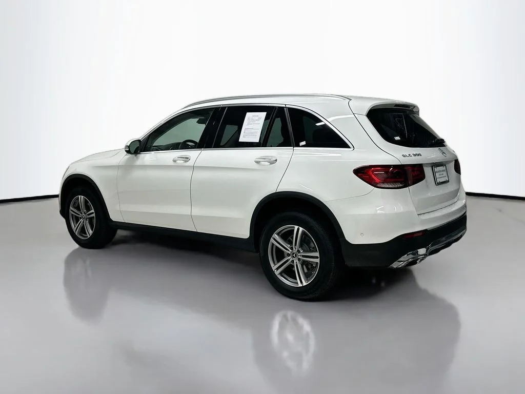 Certified Used 2022 Polar White Mercedes-Benz GLC 300 image 3