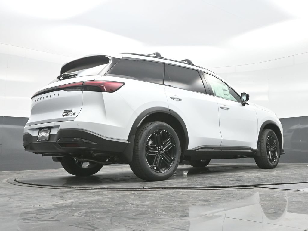 Used 2026 White INFINITI SPORT image 34