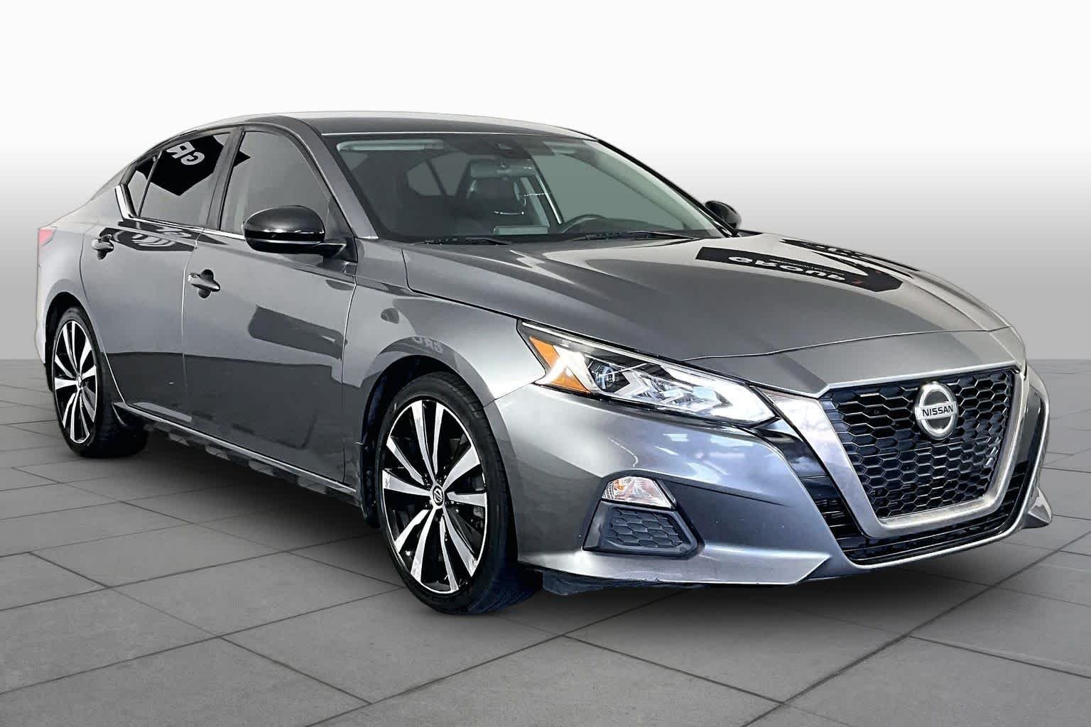 Used 2020 Gun Metallic Nissan 2.5 SR image 3
