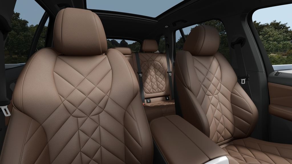 New 2026 Black Sapphire Metallic BMW xDrive40i image 11