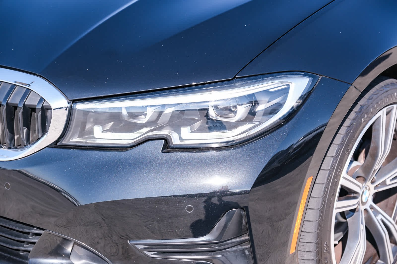 Used 2022 Black Sapphire Metallic BMW 330i image 12