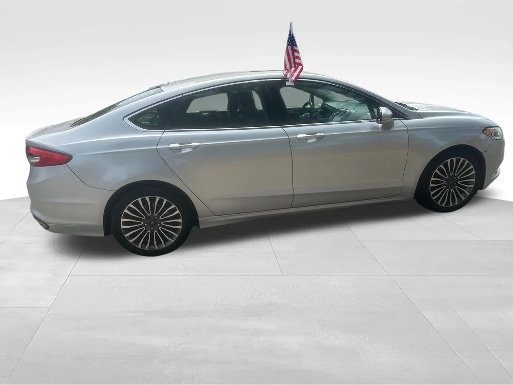 Used 2017 Silver Ford SE image 26