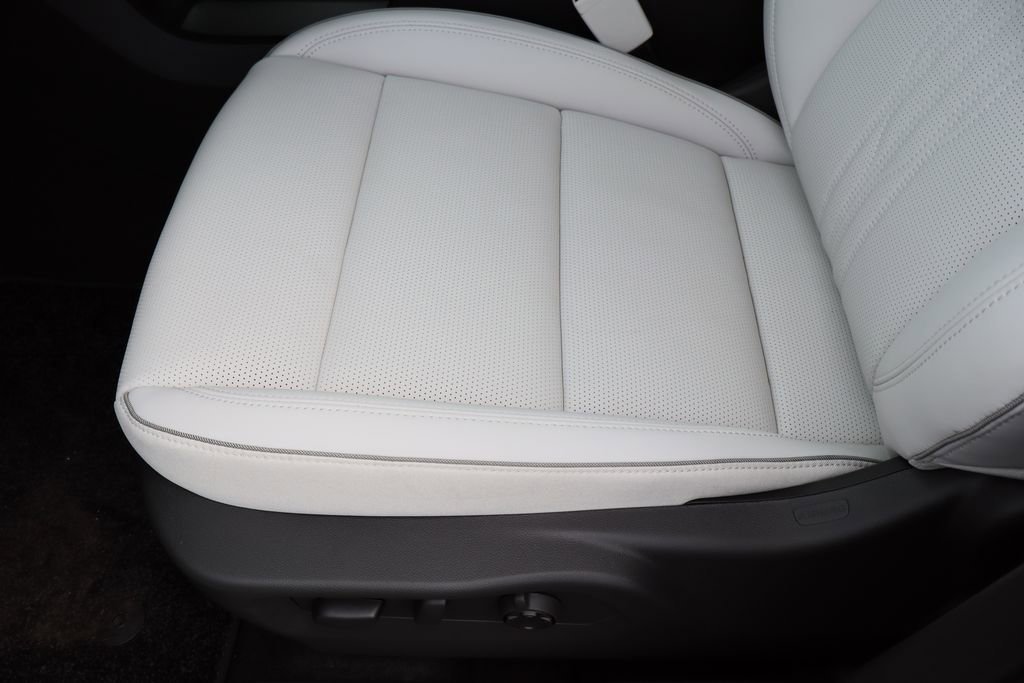 2026 Buick Envision Avenir - Photo 18