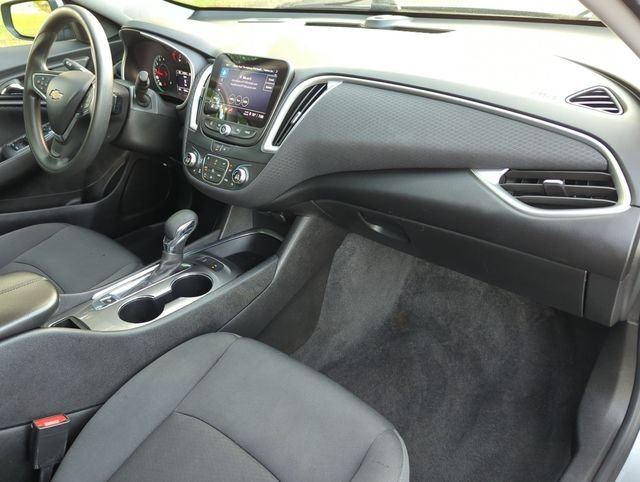 Used 2024 Sterling Gray Metallic Chevrolet LT image 28