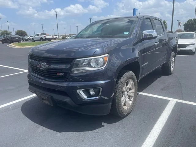 Used 2018 Blue Metallic Chevrolet Z71 image 8