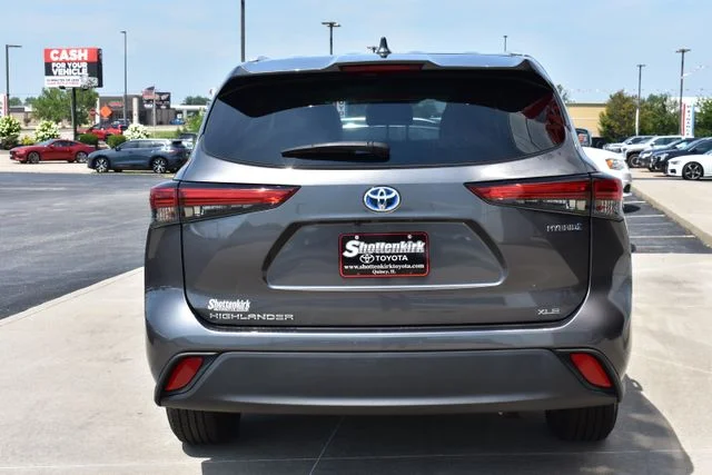 Used 2023 Gray Toyota XLE image 6
