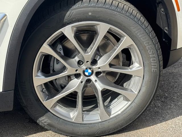 Used 2026 Alpine White BMW xDrive40i image 7