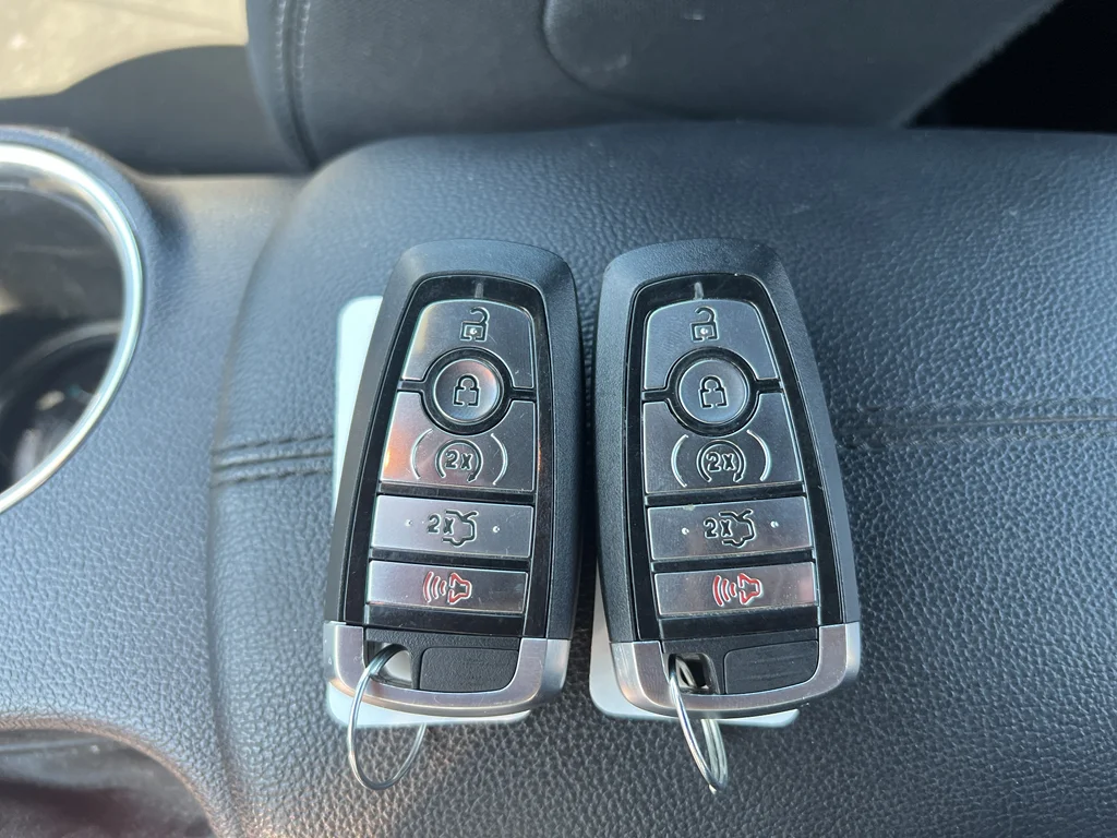 Used 2020 Oxford White Ford GT image 13