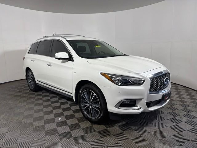 Certified Used 2019 White INFINITI LUXE image 1