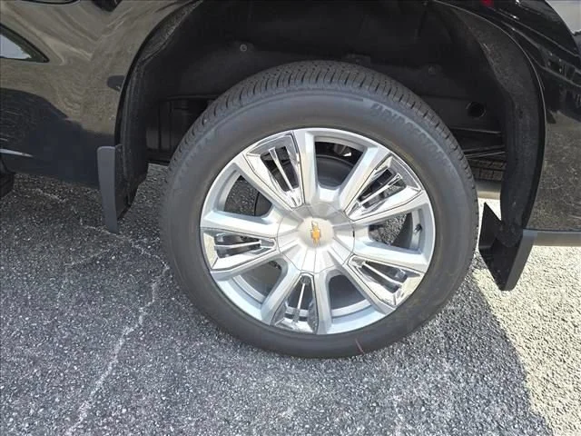 New 2026 Black Chevrolet High Country image 31