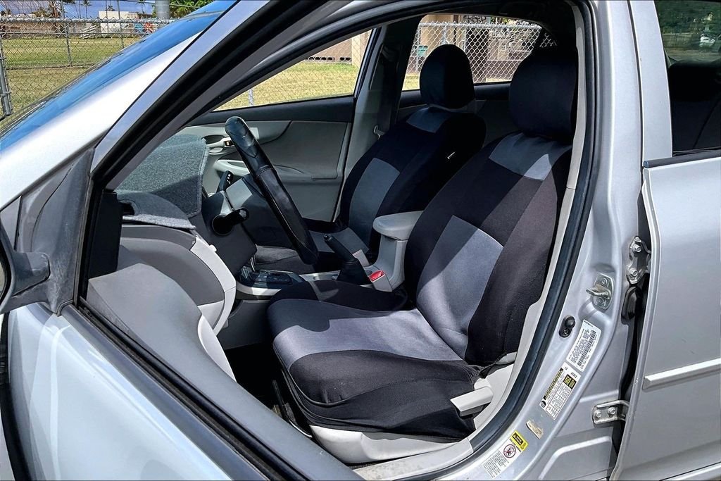 Used 2009 Silver Toyota Base image 27