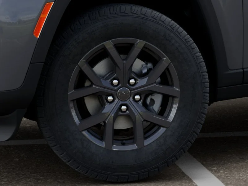 New 2027 Sting-Gray Clear-Coat Paint Jeep  image 8