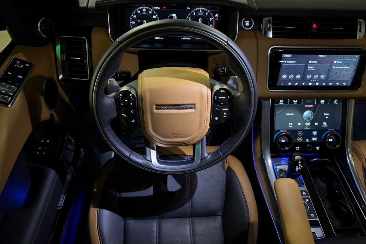 Used 2022 Santorini Black Metallic Land Rover Autobiography image 13