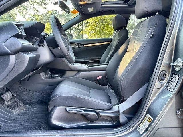 Used 2017  Honda EX image 12