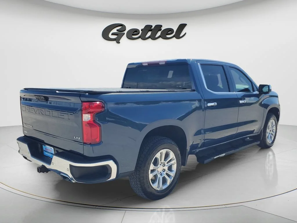Used 2024 Lakeshore Blue Metallic Chevrolet LTZ image 5