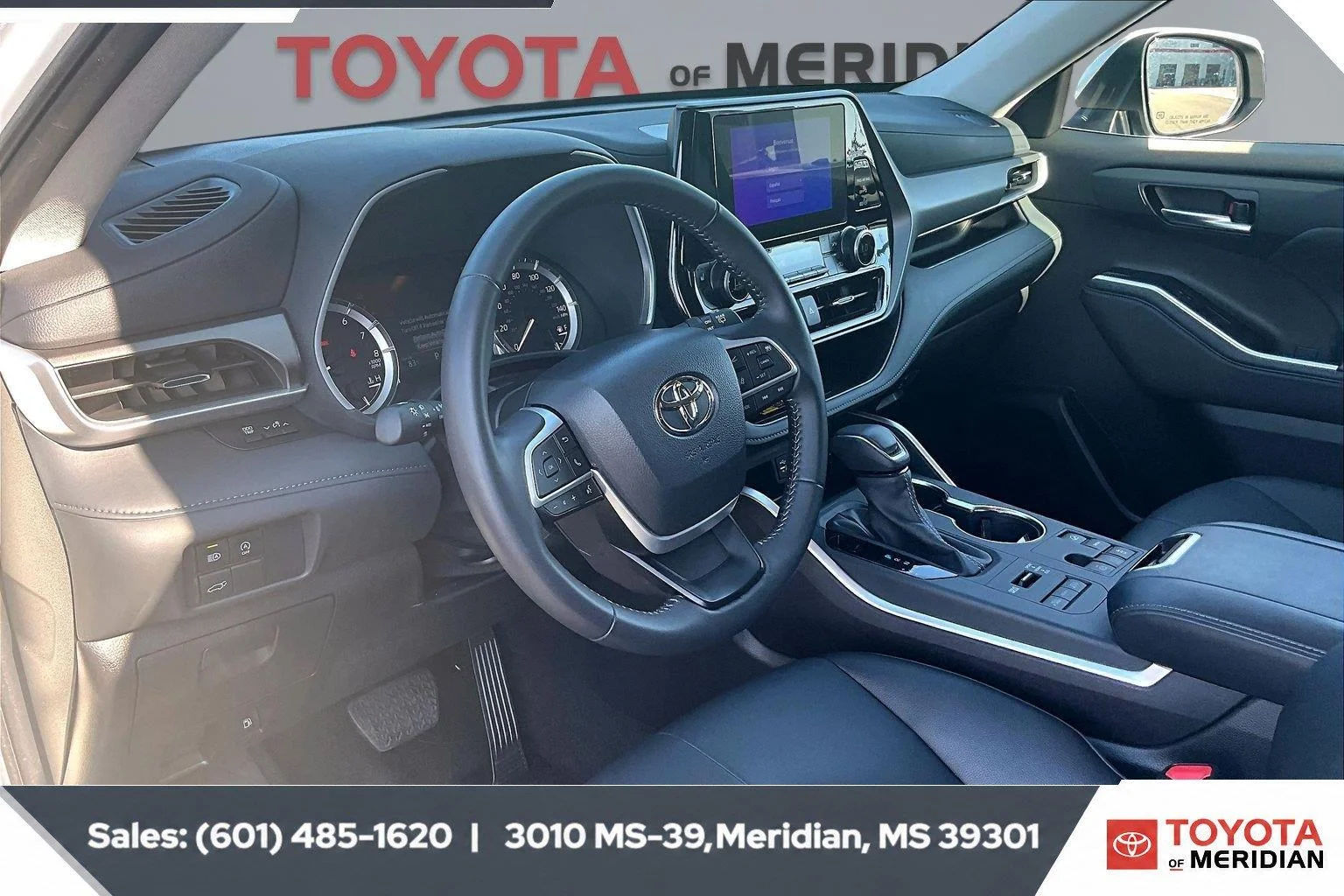 Used 2026 Wind Chill Pearl Toyota XLE image 12