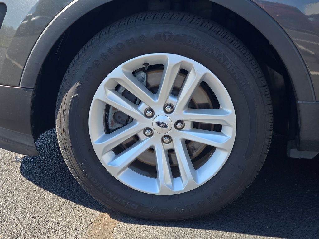 Used 2017 Gray Ford XLT image 13