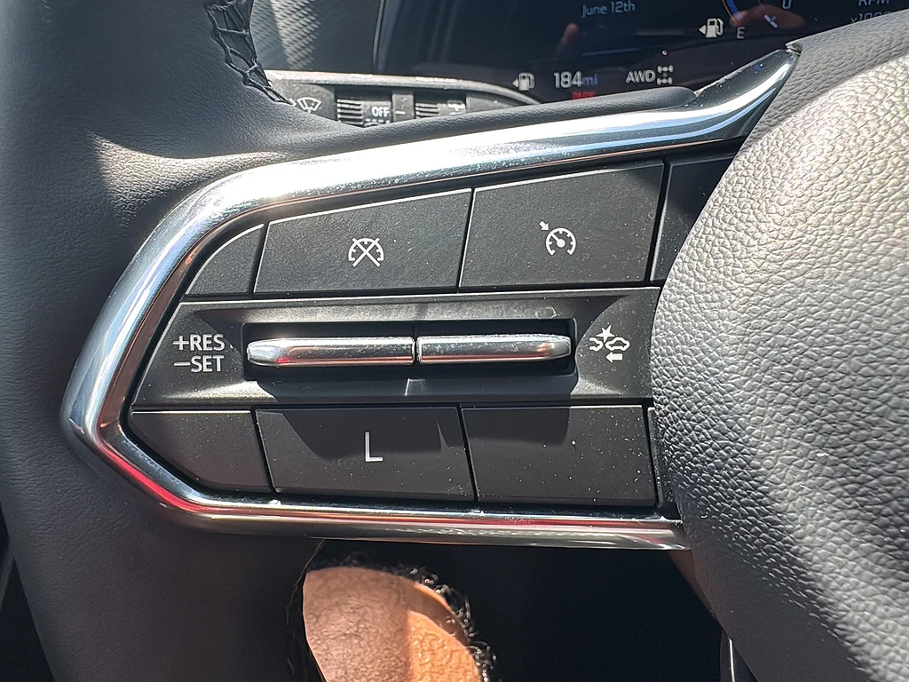 Used 2025 Mosaic Black Metallic Chevrolet  image 20