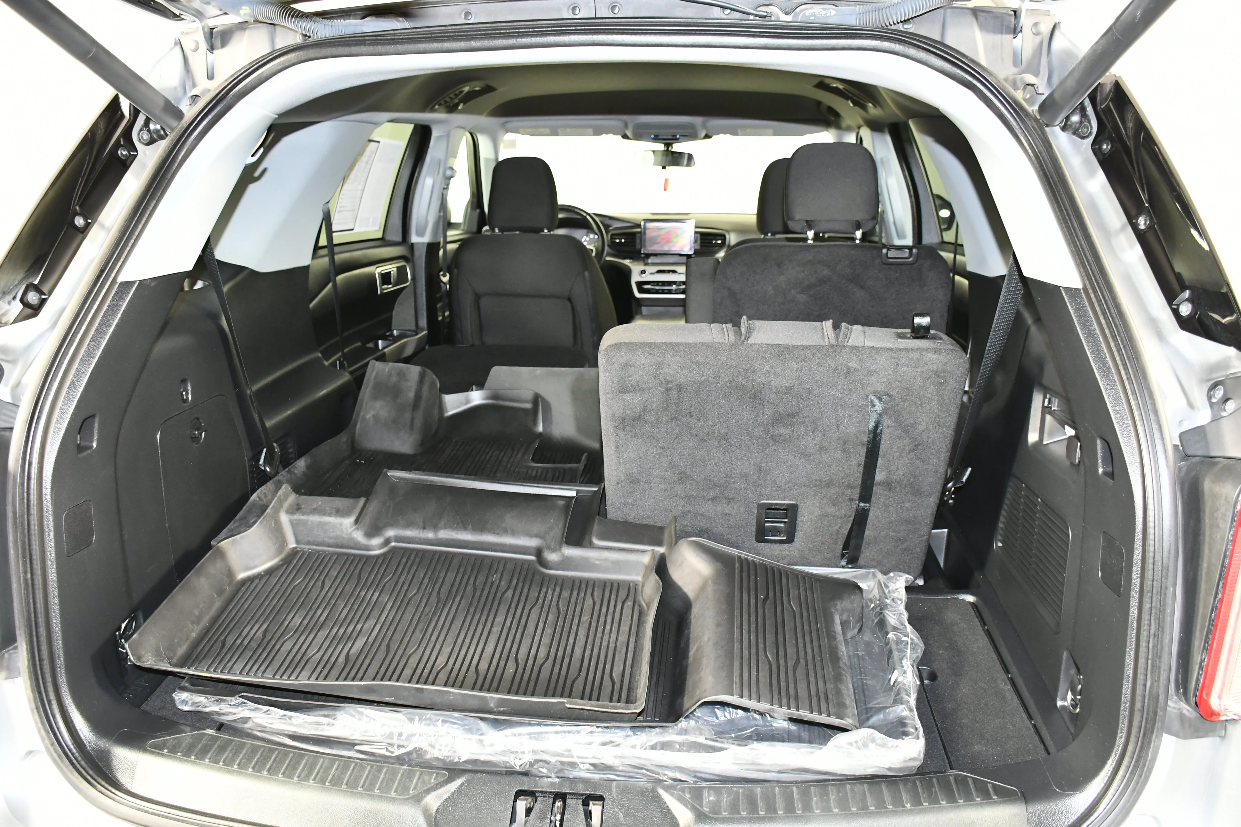 Used 2023 Silver Metallic Ford XLT image 49