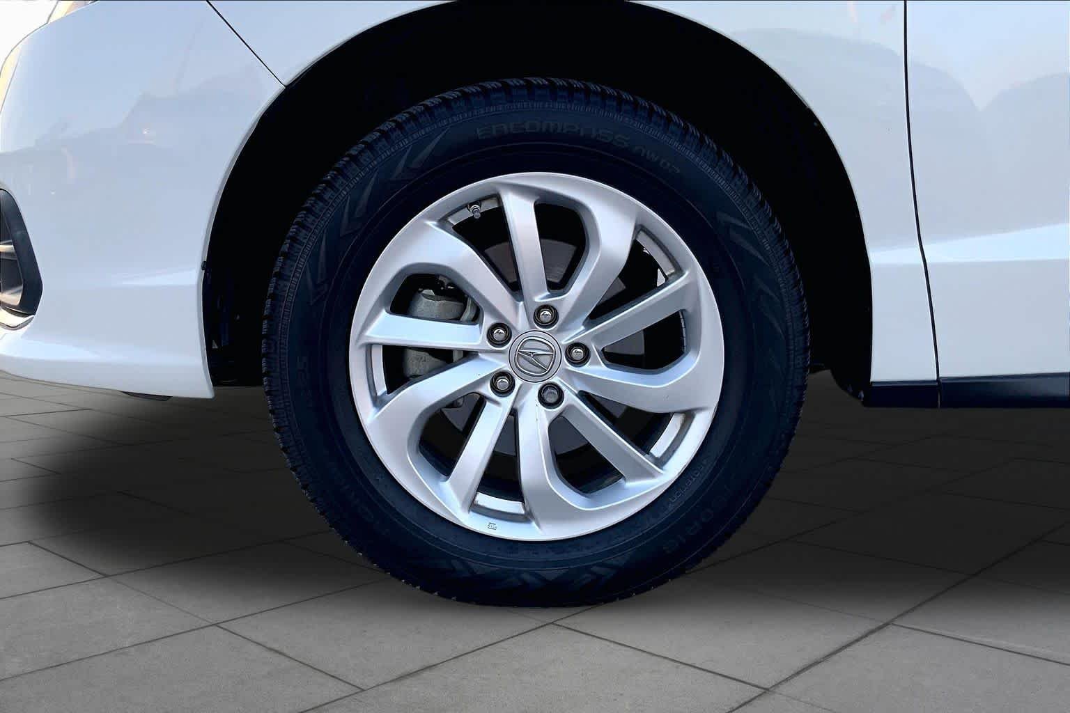 Used 2016 White Diamond Pearl Acura Tech Pkg image 11
