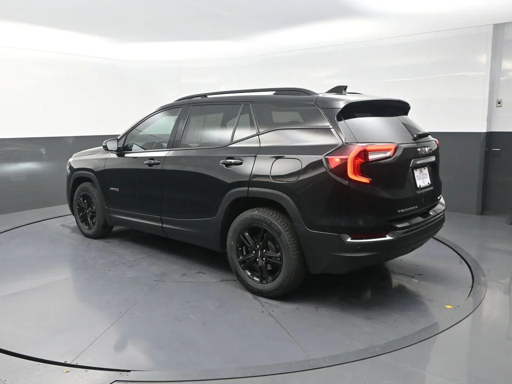 Used 2022 Black GMC AT4 image 8