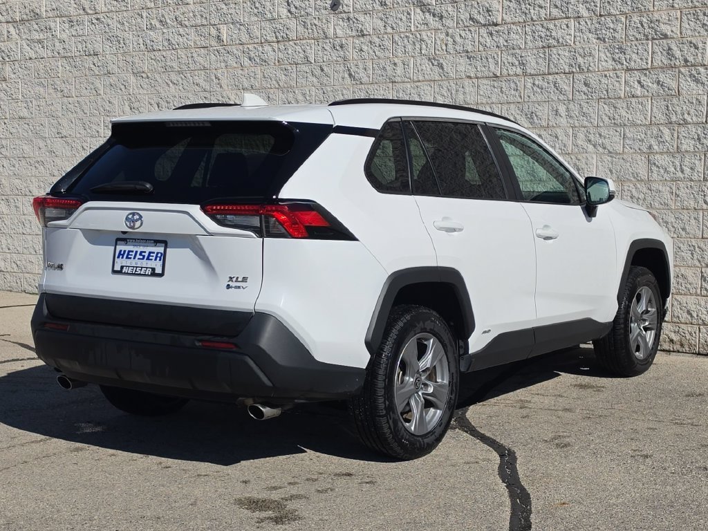 Used 2025 White Toyota XLE image 13