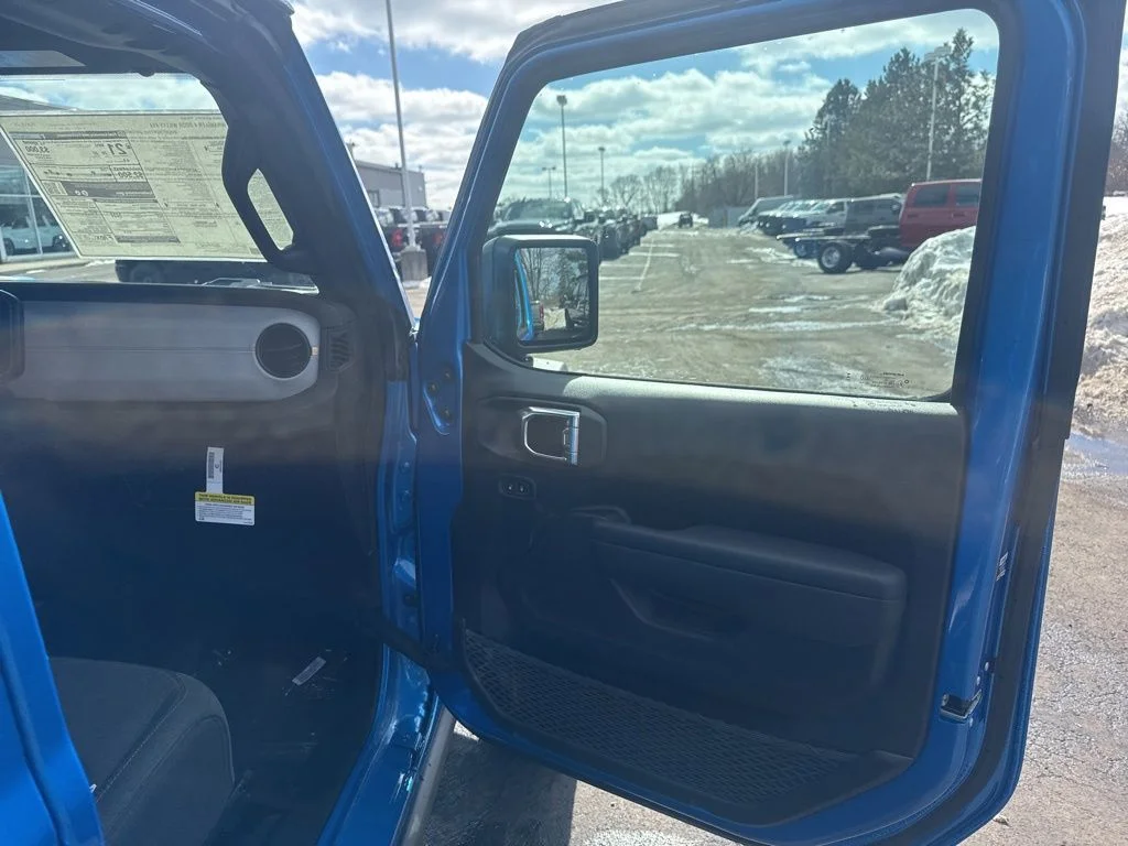 New 2025 Hydro Blue Pearl-Coat Exterior Paint Jeep Willys image 48