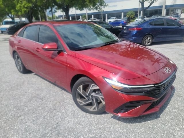 2025 Hyundai Elantra 2.0 SEL Convenience IVT's photo
