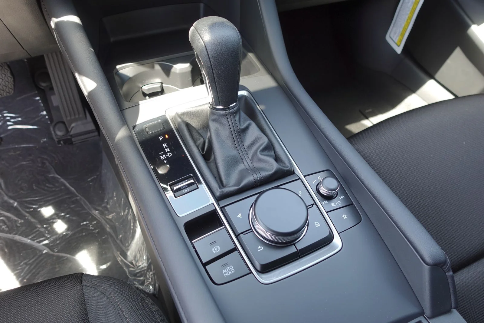 2026 Mazda Mazda3 S - Photo 21