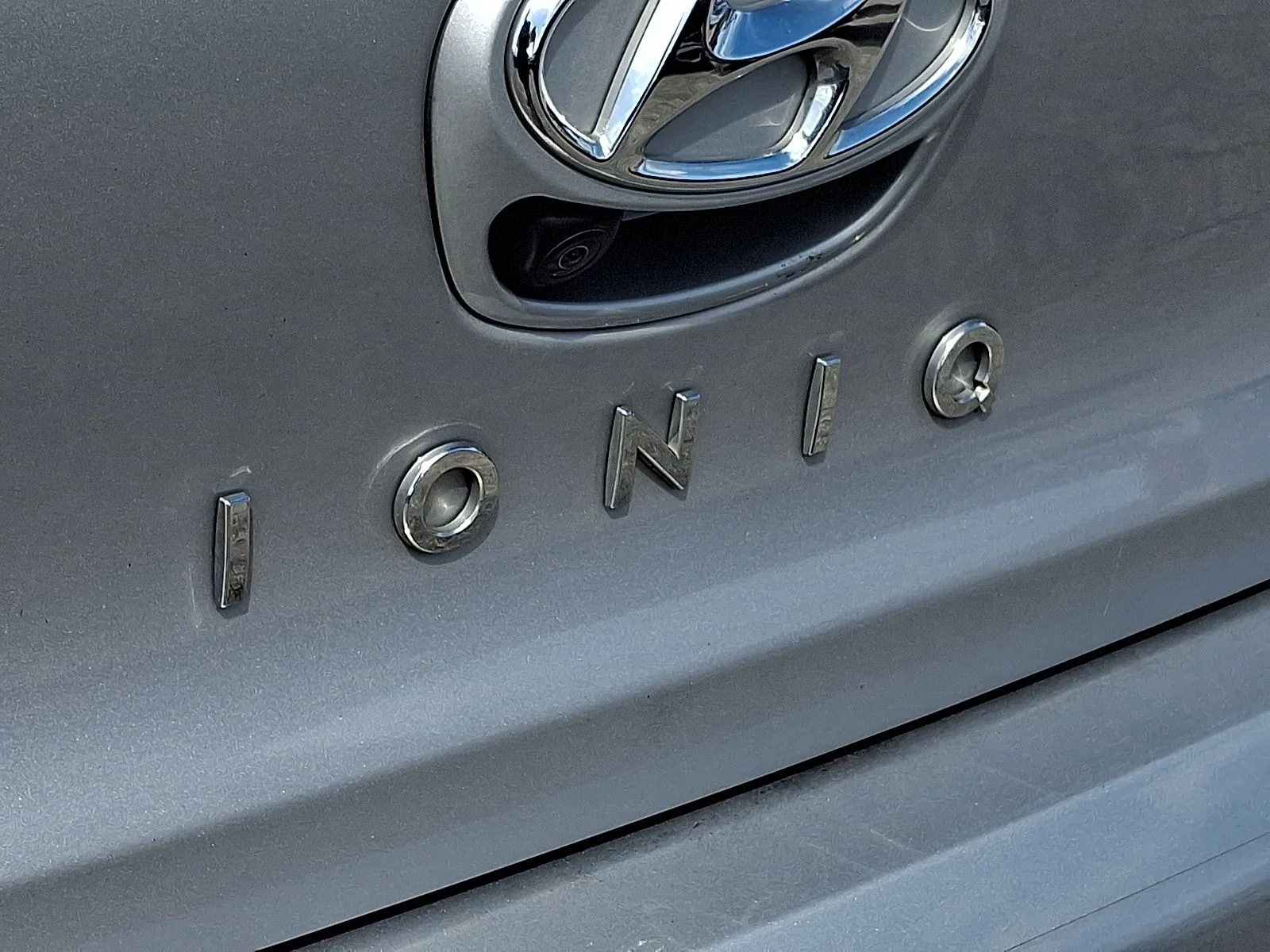 Used 2020 Silver Hyundai Limited image 30