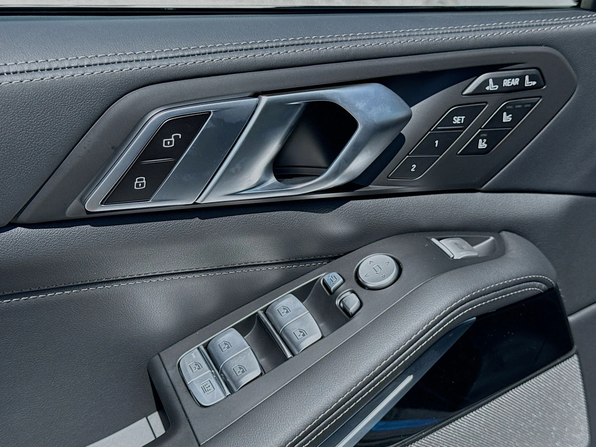 New 2026 Brooklyn Grey Metallic BMW ALPINA XB7 image 24